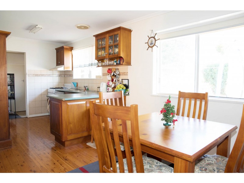 49 Debra Street, Centenary Heights QLD 4350