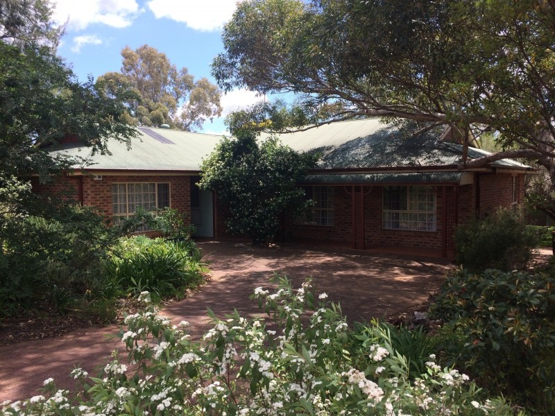 74 St Georges Terrace, Dubbo NSW 2830