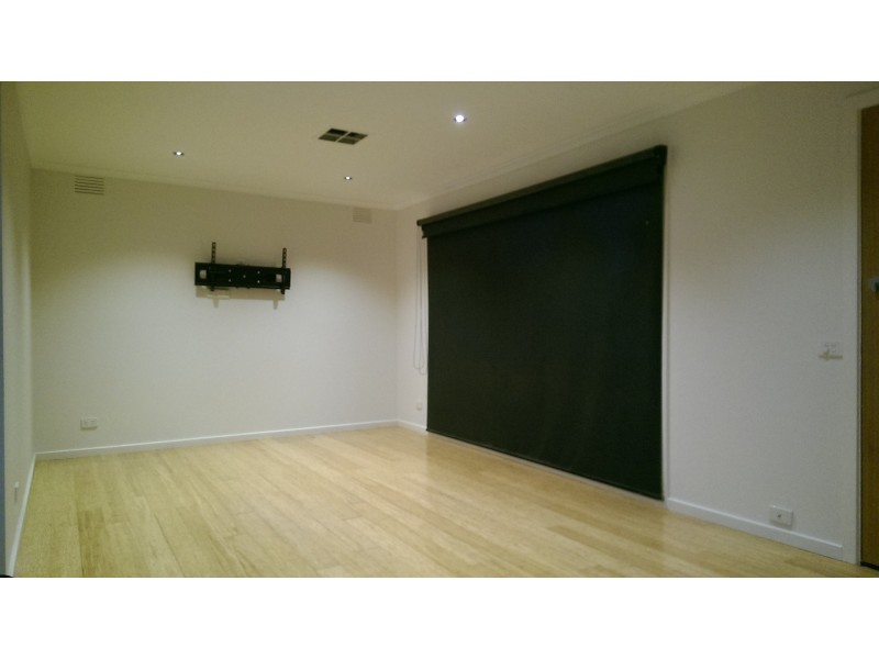 15 Burke Court, Cranbourne North VIC 3977