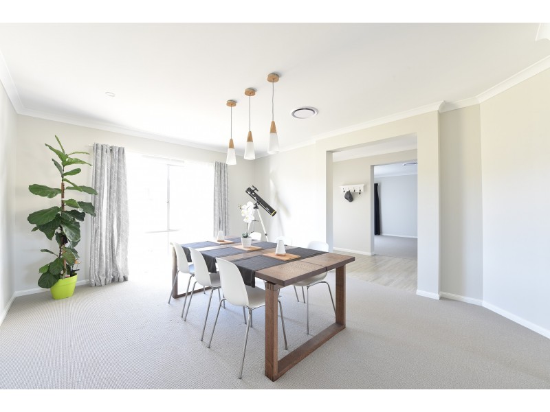 2 Regent Court, Regency Downs QLD 4341