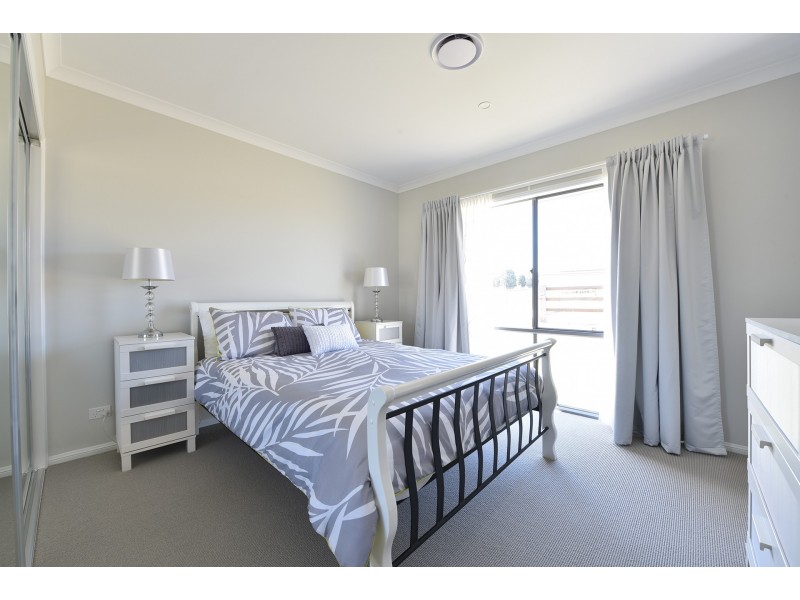 2 Regent Court, Regency Downs QLD 4341