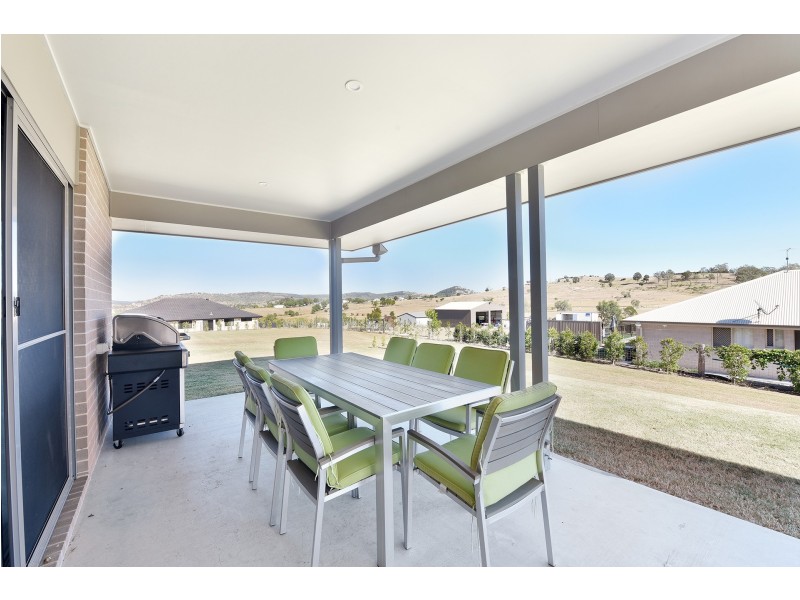 2 Regent Court, Regency Downs QLD 4341