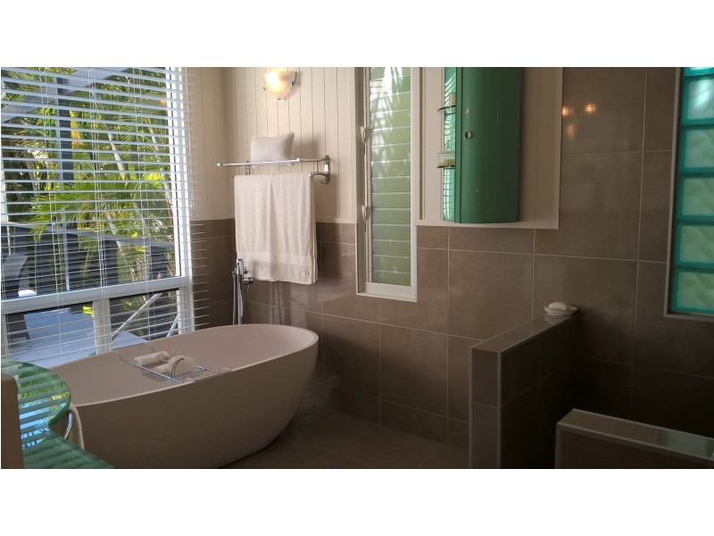 74 The Esplanade, Karragarra Island QLD 4184