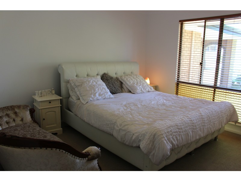 38 Cooper Street, Mandurah WA 6210