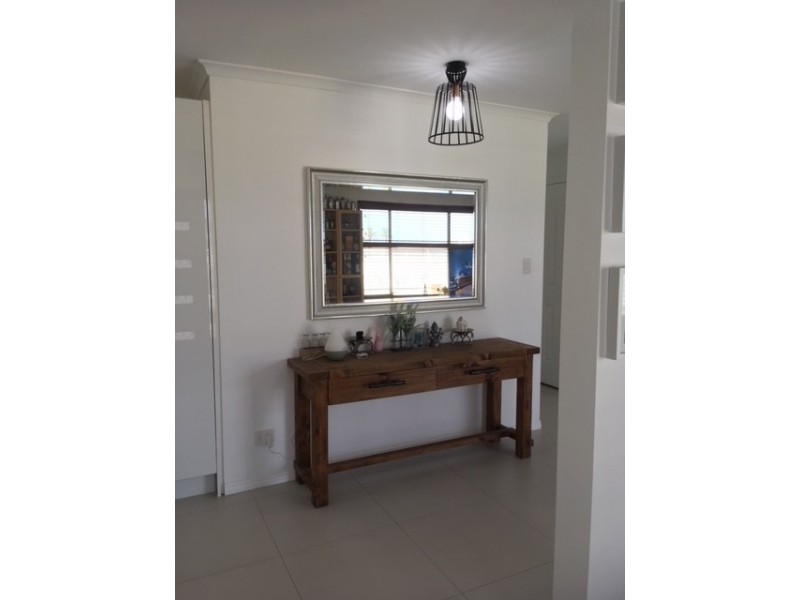 131 Hooker Boulevard, Broadbeach Waters QLD 4218