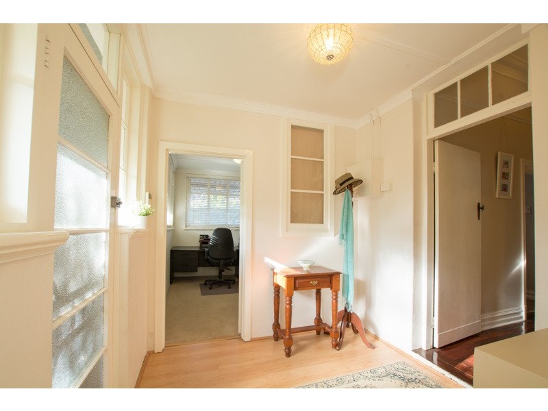 10 Waylen Street, Guildford WA 6055