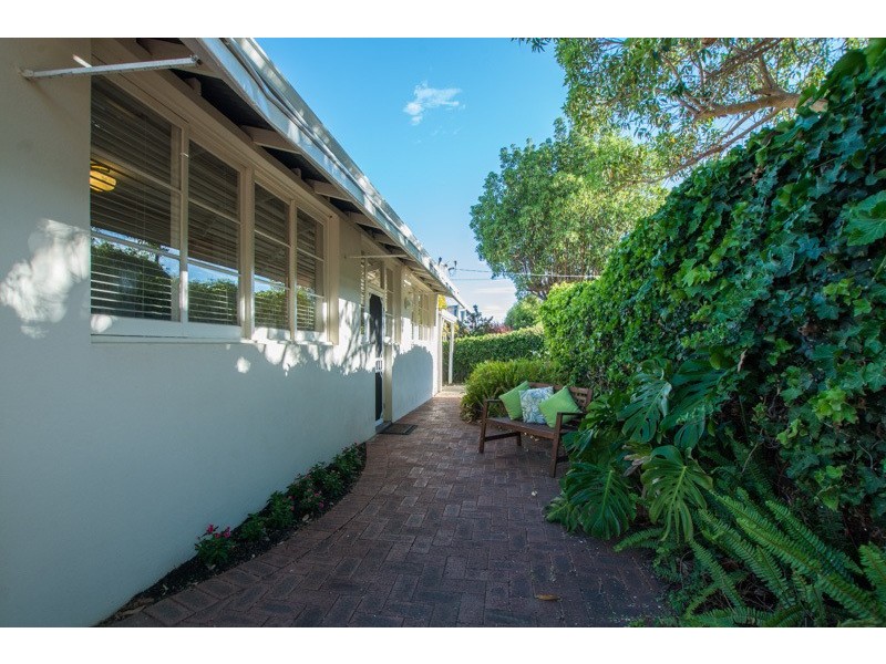 10 Waylen Street, Guildford WA 6055