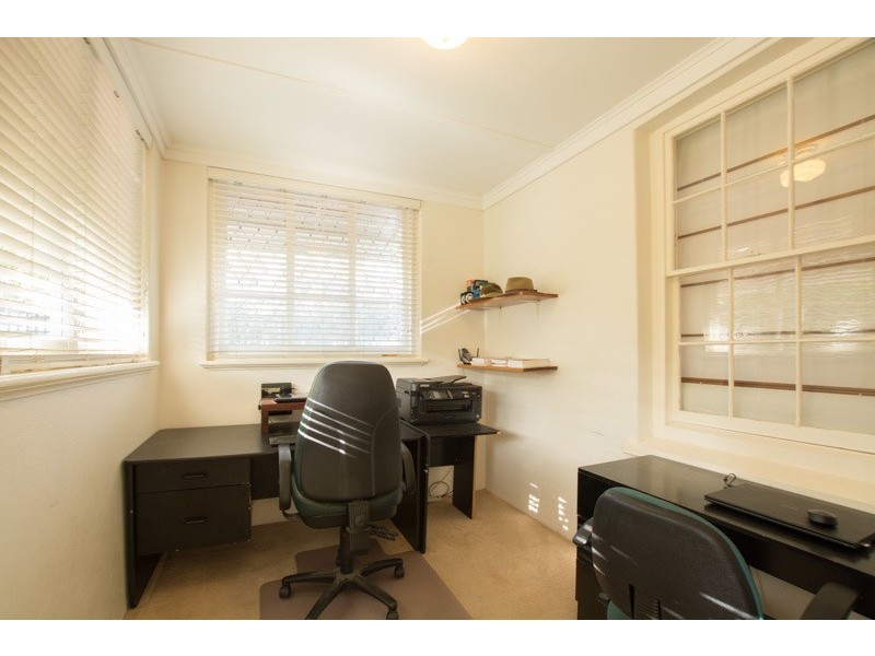 10 Waylen Street, Guildford WA 6055