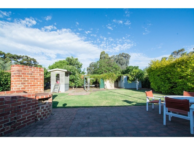 10 Waylen Street, Guildford WA 6055