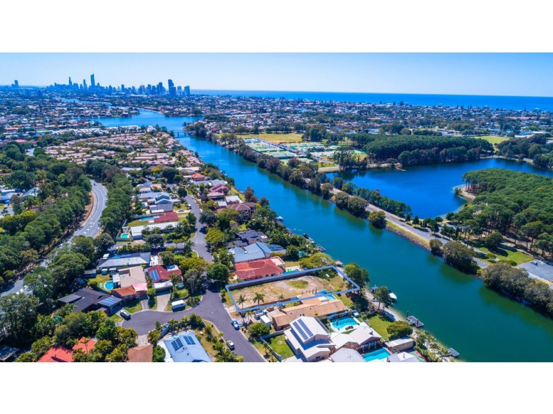 28 Lancelin Drive, Mermaid Waters QLD 4218