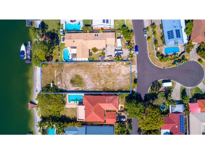 28 Lancelin Drive, Mermaid Waters QLD 4218