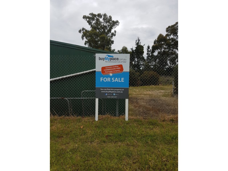 1 Inglis Avenue, Mirboo North VIC 3871