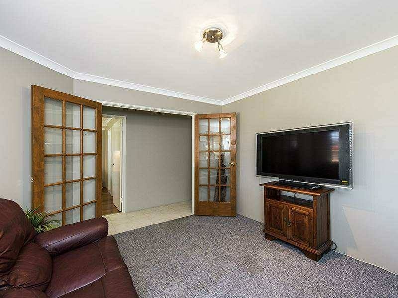 6 Everton Place, Greenfields WA 6210