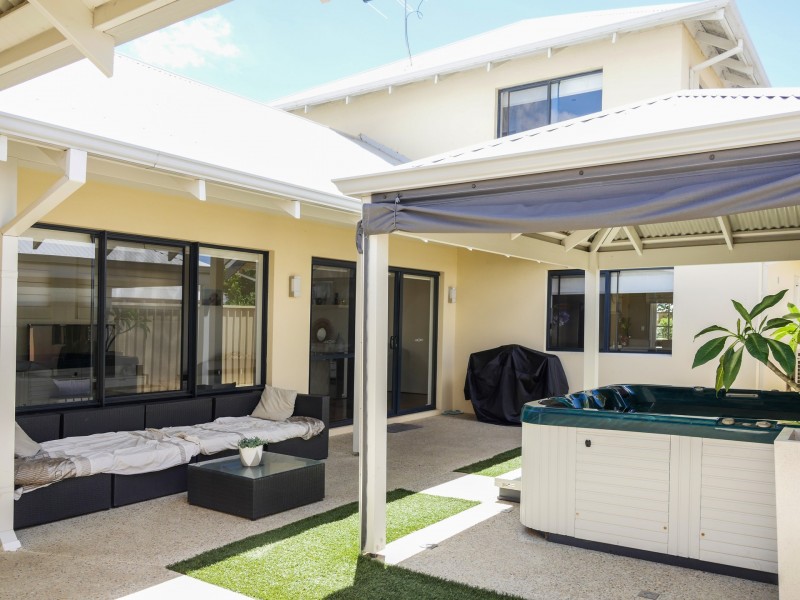 13 Pianobox Boulevard, West Busselton WA 6280