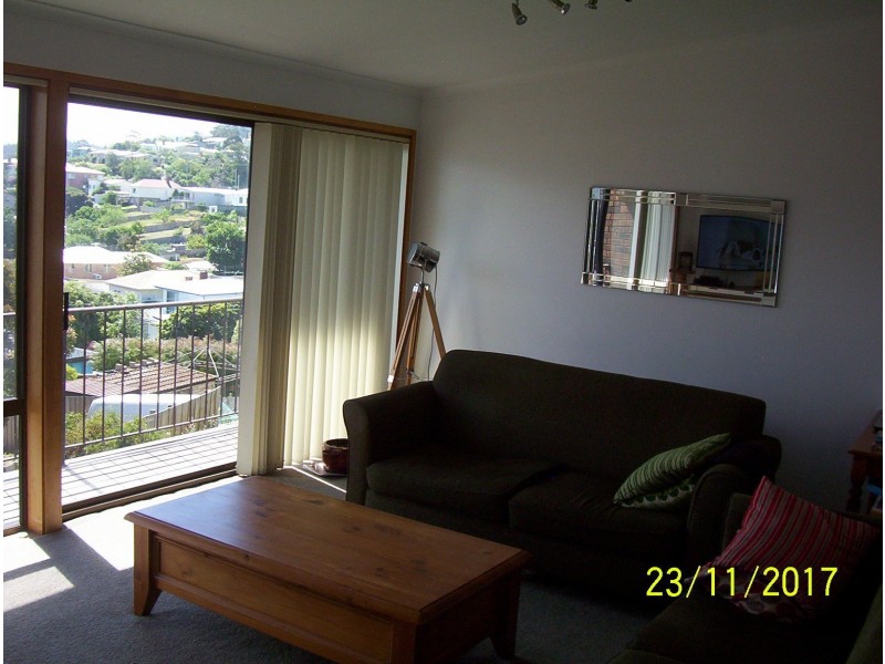 8/84 Malunna Road, Lindisfarne TAS 7015