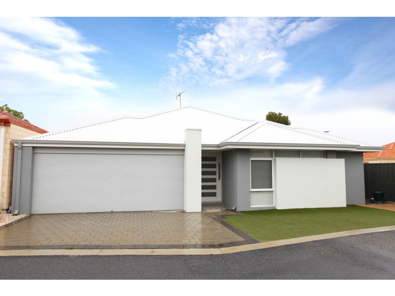 1/3 Willeroo Chase, Carramar WA 6031