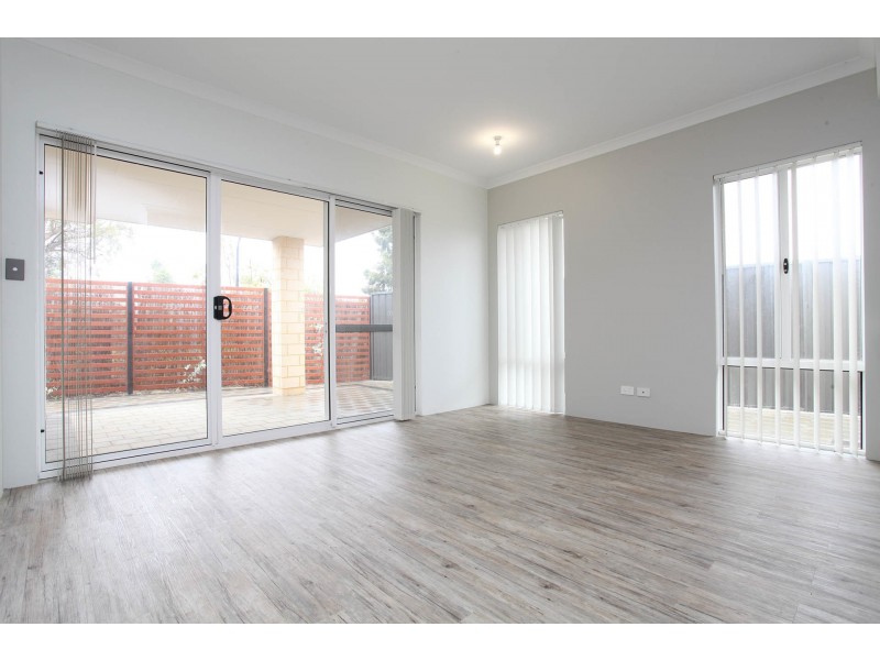 1/3 Willeroo Chase, Carramar WA 6031