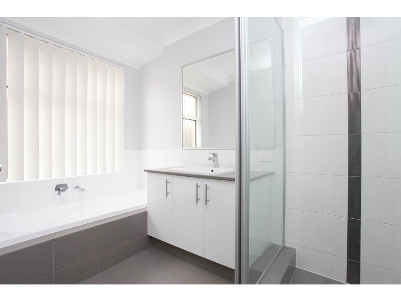 1/3 Willeroo Chase, Carramar WA 6031