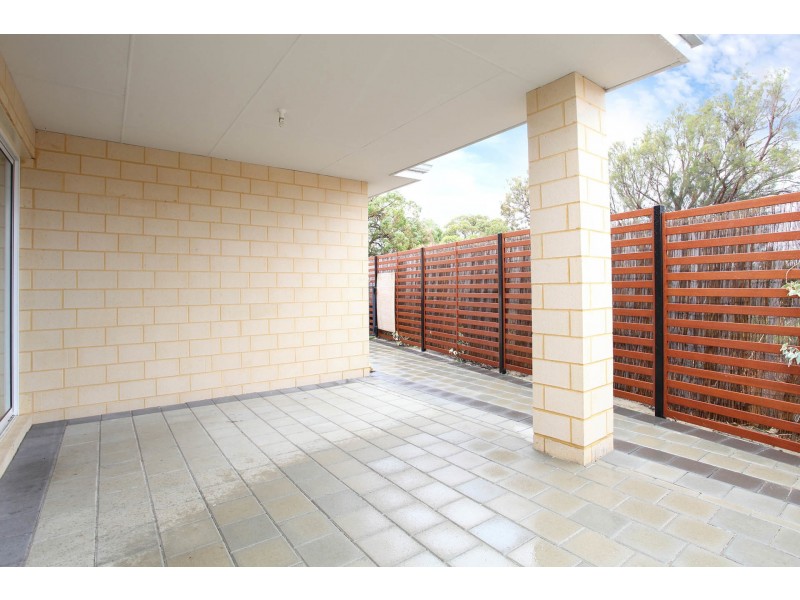 1/3 Willeroo Chase, Carramar WA 6031