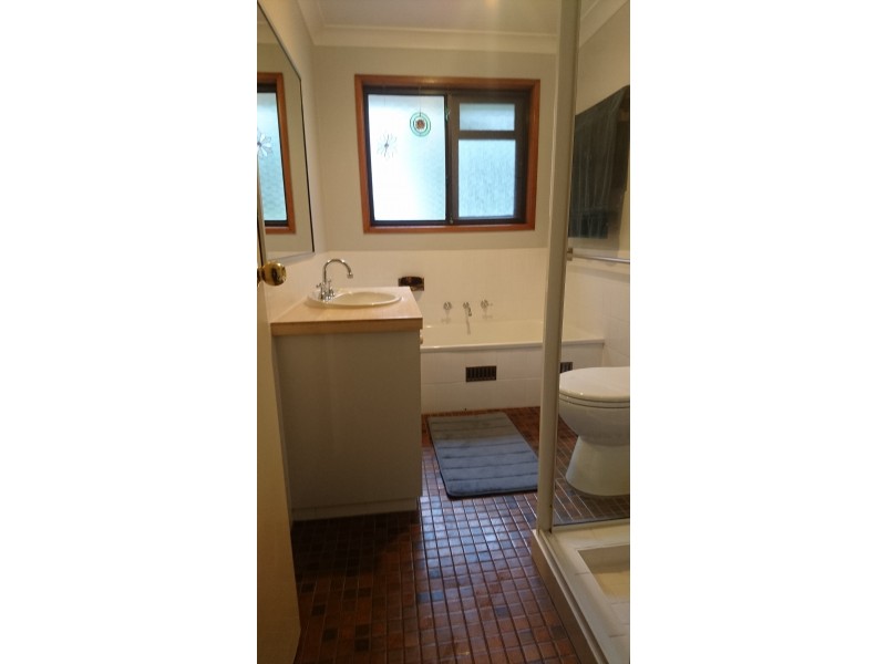 1 Weroona Avenue, Woodford NSW 2778