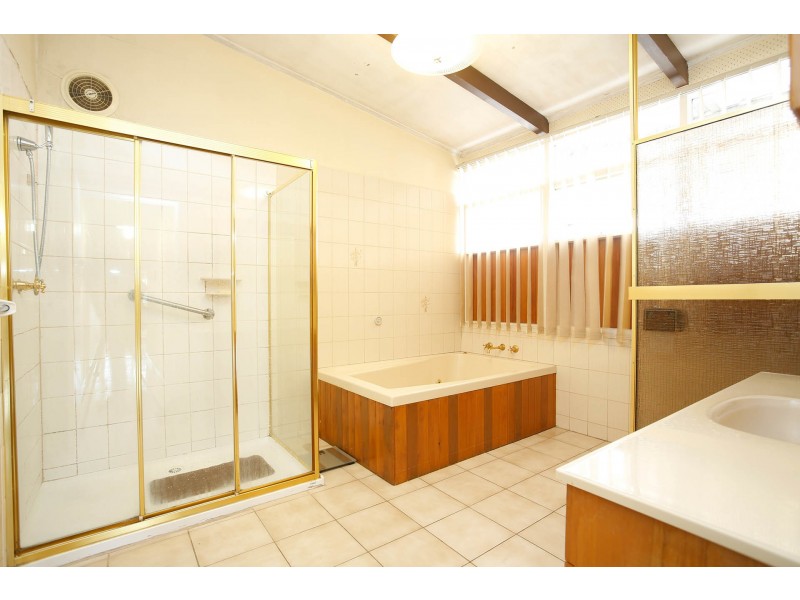 56 Cyclamen Avenue, Altona North VIC 3025