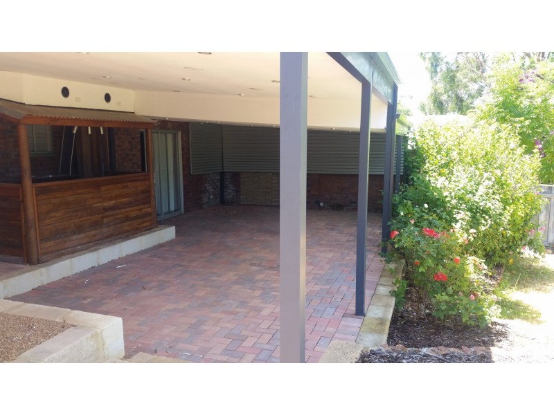 8 Dianella Road, Walliston WA 6076