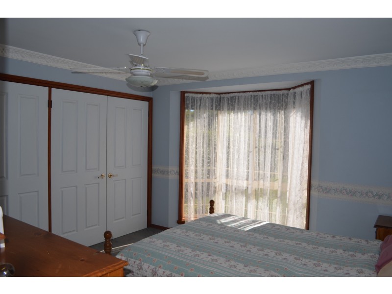2 Valerie Place, Orange NSW 2800
