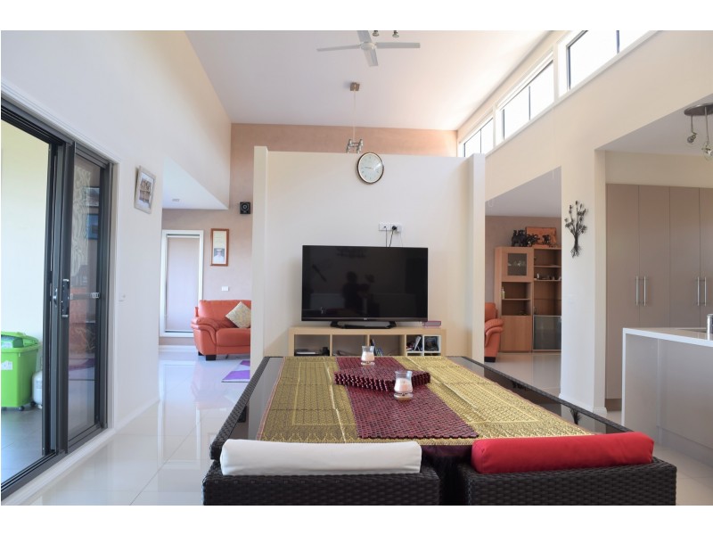 4 Curlew Close, Mirador NSW 2548