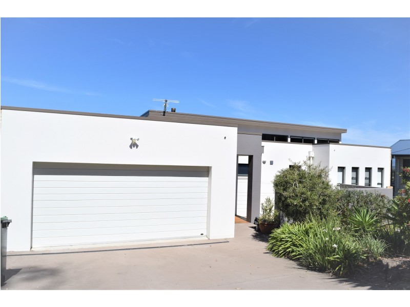 4 Curlew Close, Mirador NSW 2548