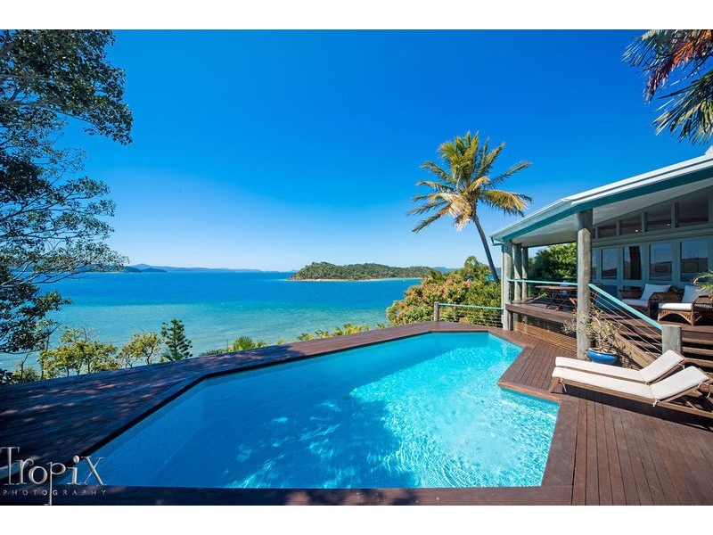 19 Warrain Street, Shute Harbour QLD 4802