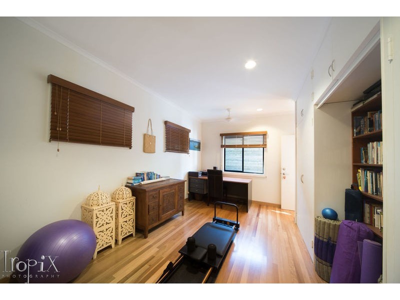 19 Warrain Street, Shute Harbour QLD 4802