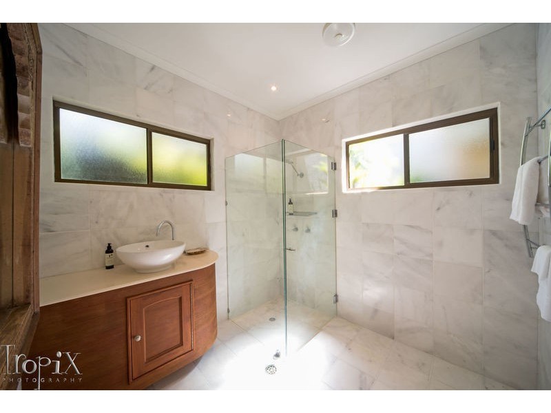 19 Warrain Street, Shute Harbour QLD 4802