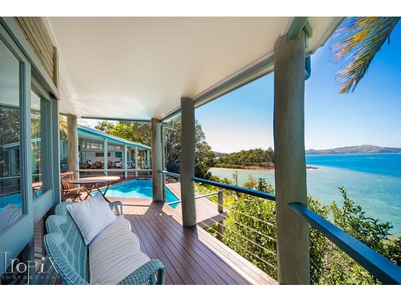 19 Warrain Street, Shute Harbour QLD 4802