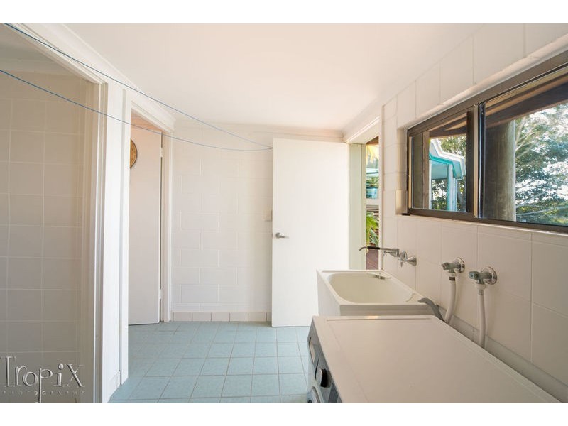 19 Warrain Street, Shute Harbour QLD 4802