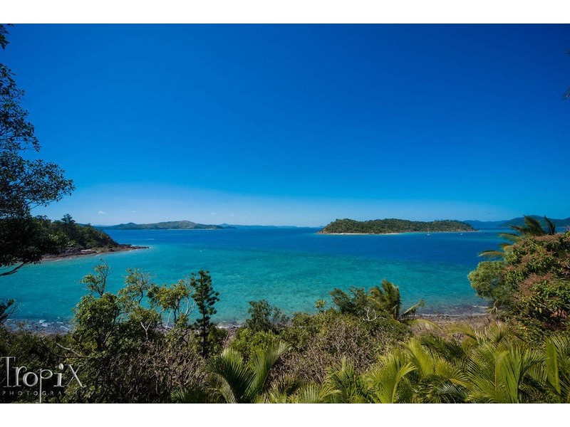 19 Warrain Street, Shute Harbour QLD 4802