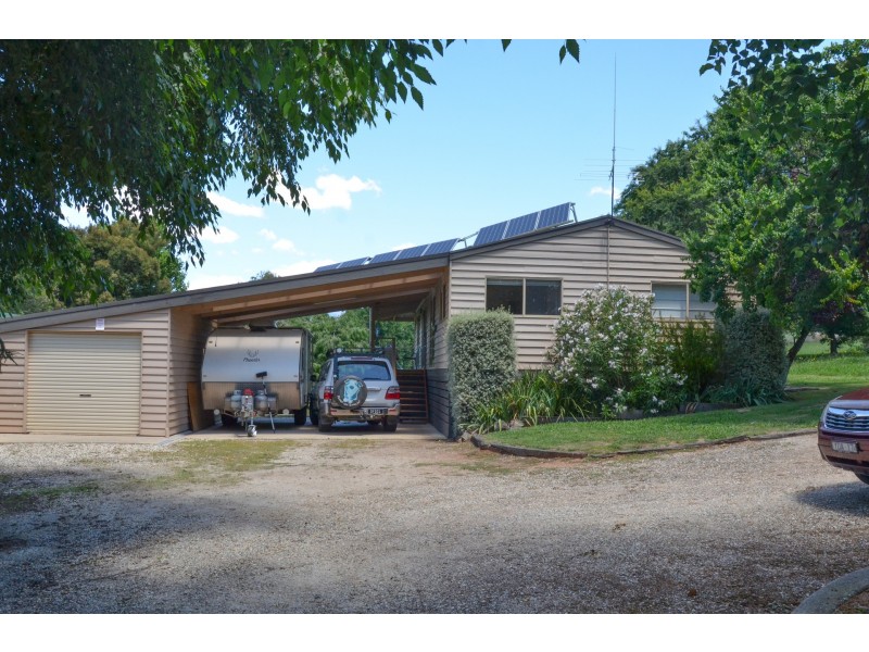 3 Cuthbert Street, Tawonga VIC 3697