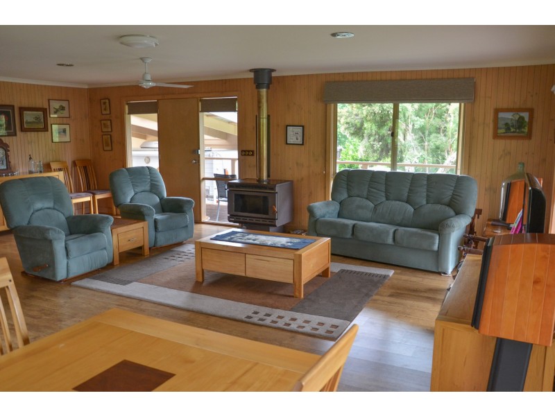 3 Cuthbert Street, Tawonga VIC 3697