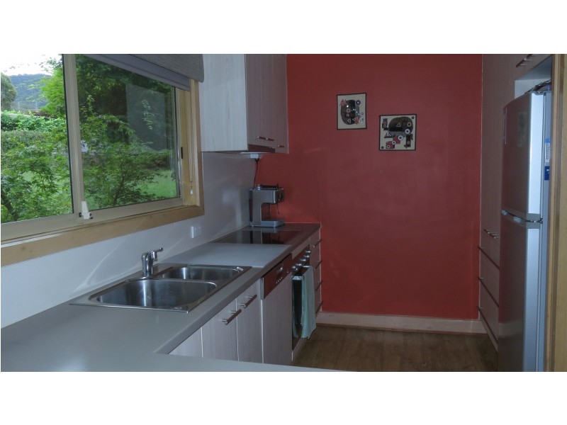 3 Cuthbert Street, Tawonga VIC 3697