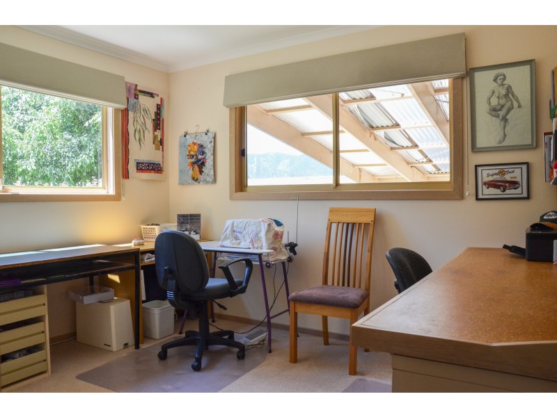 3 Cuthbert Street, Tawonga VIC 3697