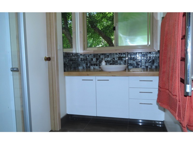 3 Cuthbert Street, Tawonga VIC 3697