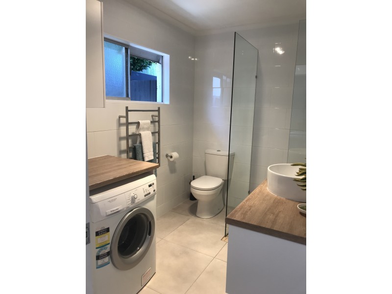 2/136 Broadwater ave, Maroochydore QLD 4558