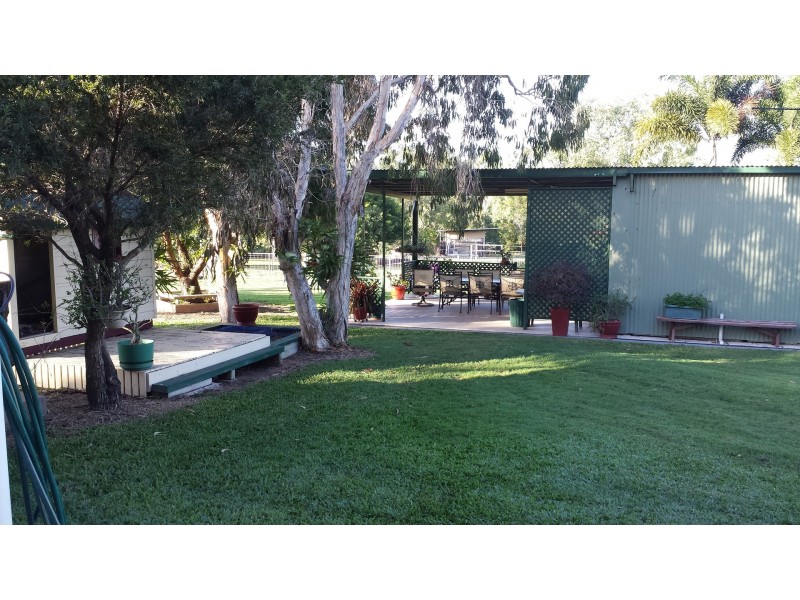 33 Chisholm Trail, Oak Valley QLD 4811