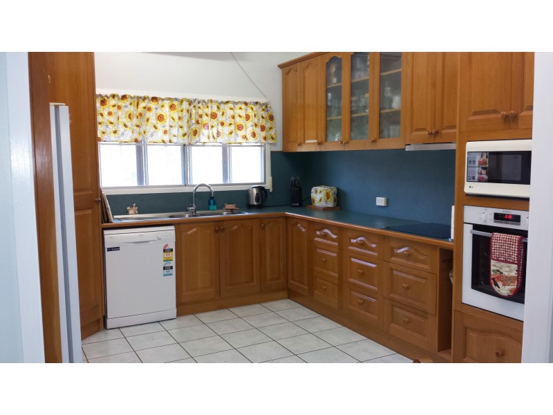 33 Chisholm Trail, Oak Valley QLD 4811