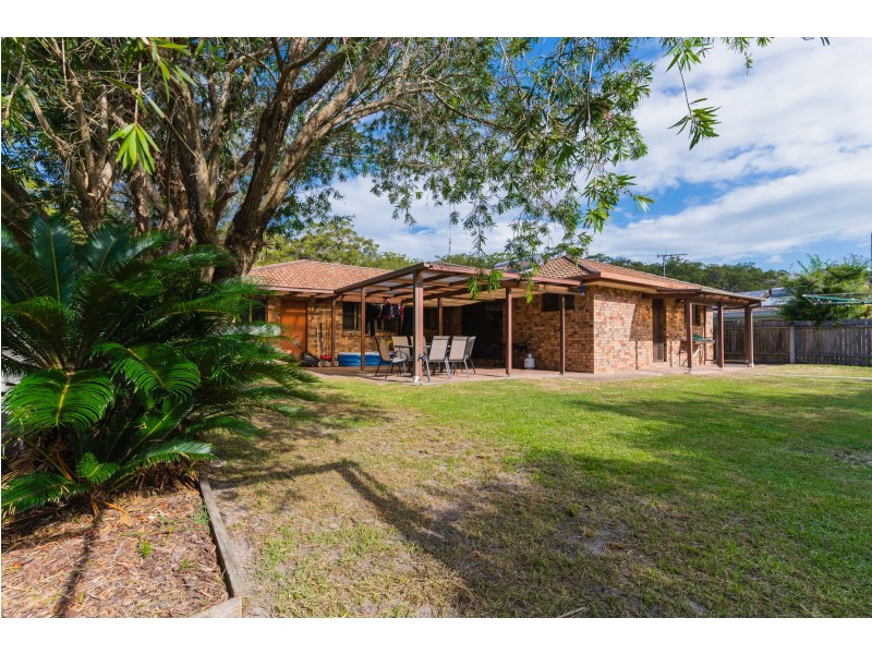11 Scarborough Way, Dunbogan NSW 2443
