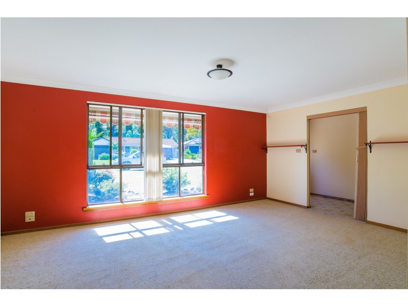 11 Scarborough Way, Dunbogan NSW 2443