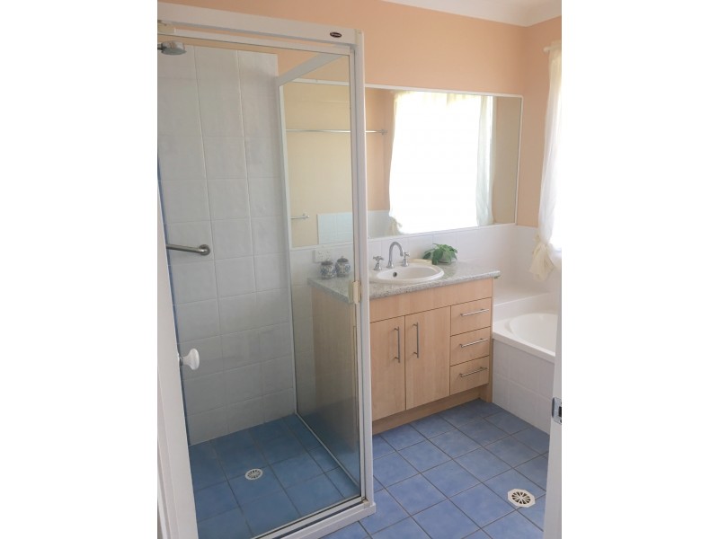 30 Hedley Drive, Woolmar QLD 4515