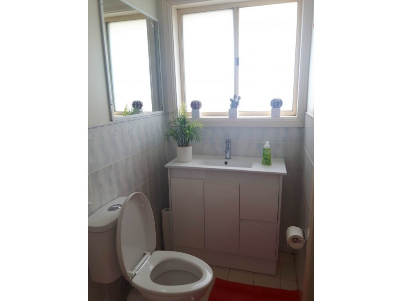 2/440 Blaxcell Street, Guildford NSW 2161