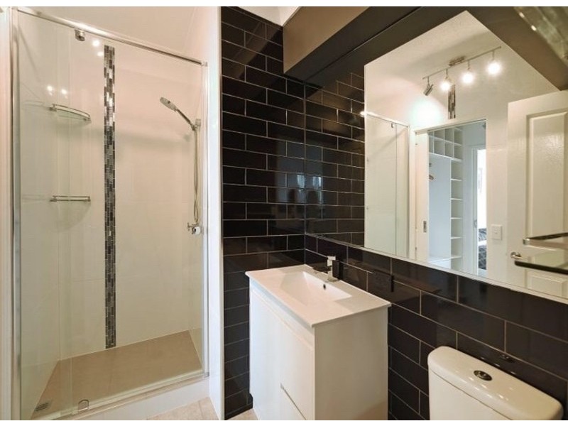 22/12 Paradise Island, Surfers Paradise QLD 4217