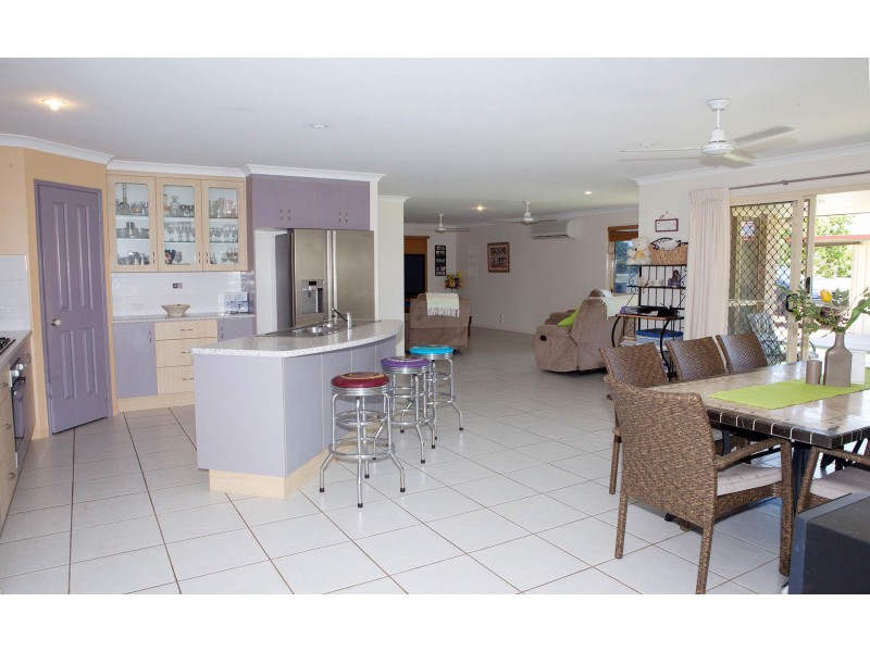 3 Belluna Cres, Gooburrum QLD 4670