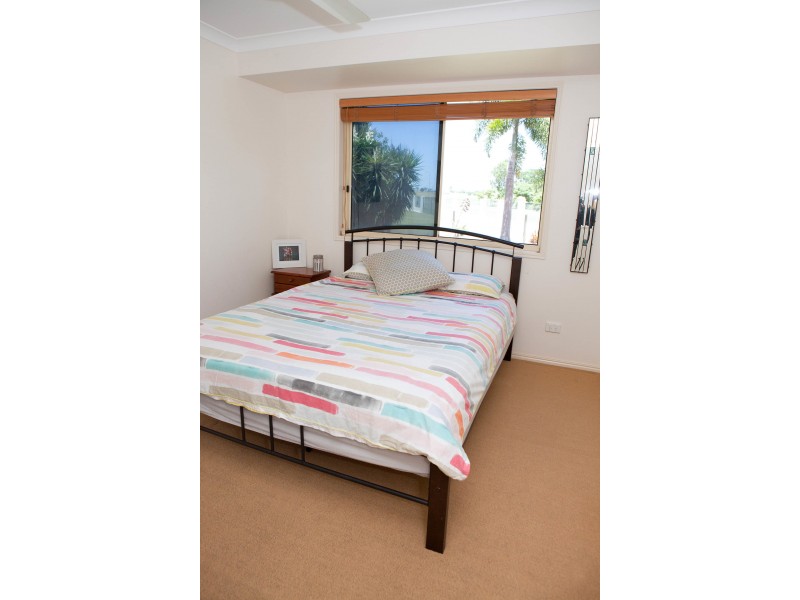 3 Belluna Cres, Gooburrum QLD 4670